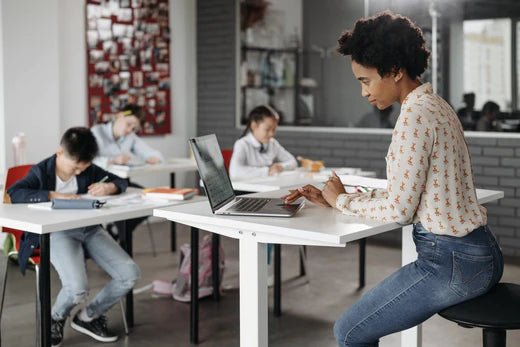 10 Must-Have Features Of Apple Products For Educators In 2023