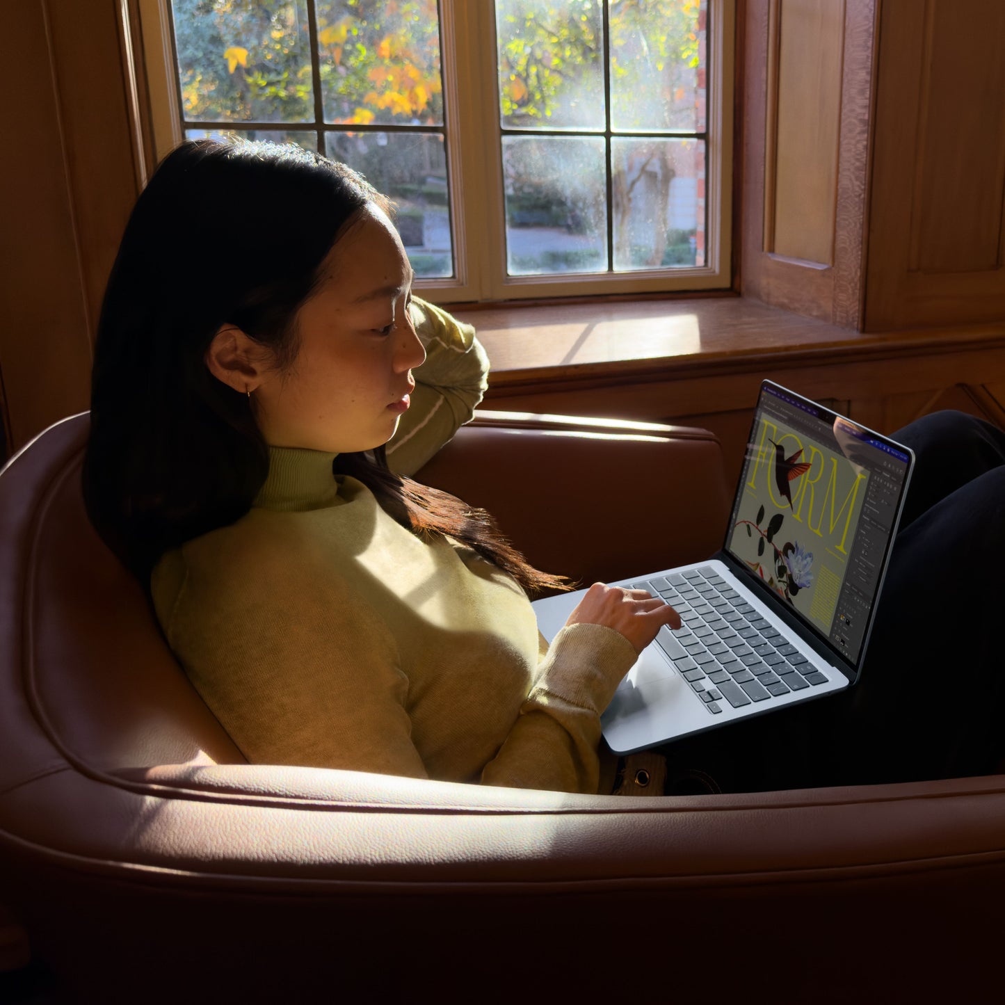 MacBook_Air_13-in_M5_Sky_Blue_PDP_Image_Position_7__en-IN